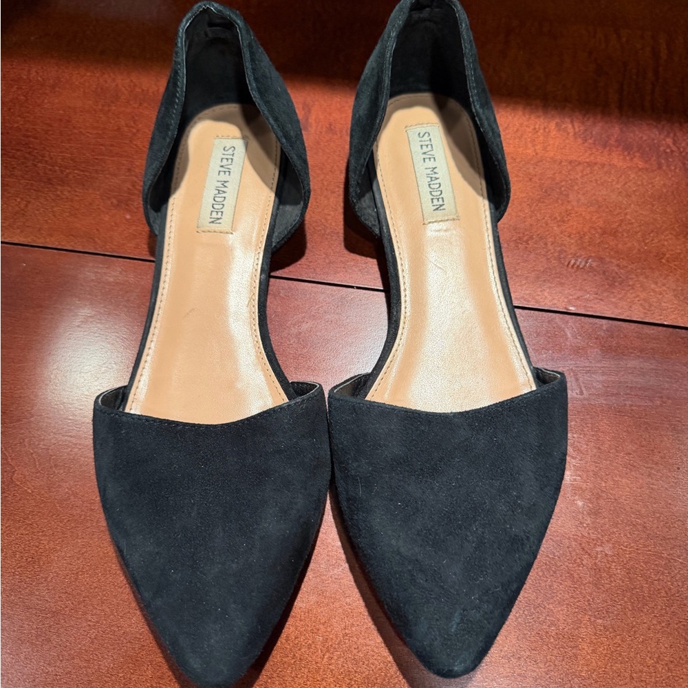 Steve Madden Black Suede Flats
